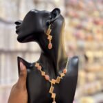 BISI NECKLACE