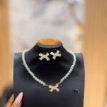 BOWTIE PEARL NECKLACE