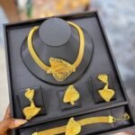GOLD REPLICA JEWELRY SET