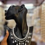 RAINDROP PEARL NECKLACE