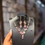 ZIRCONIA BOW NECKLACE