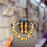 VINTAGE NECKLACE 1