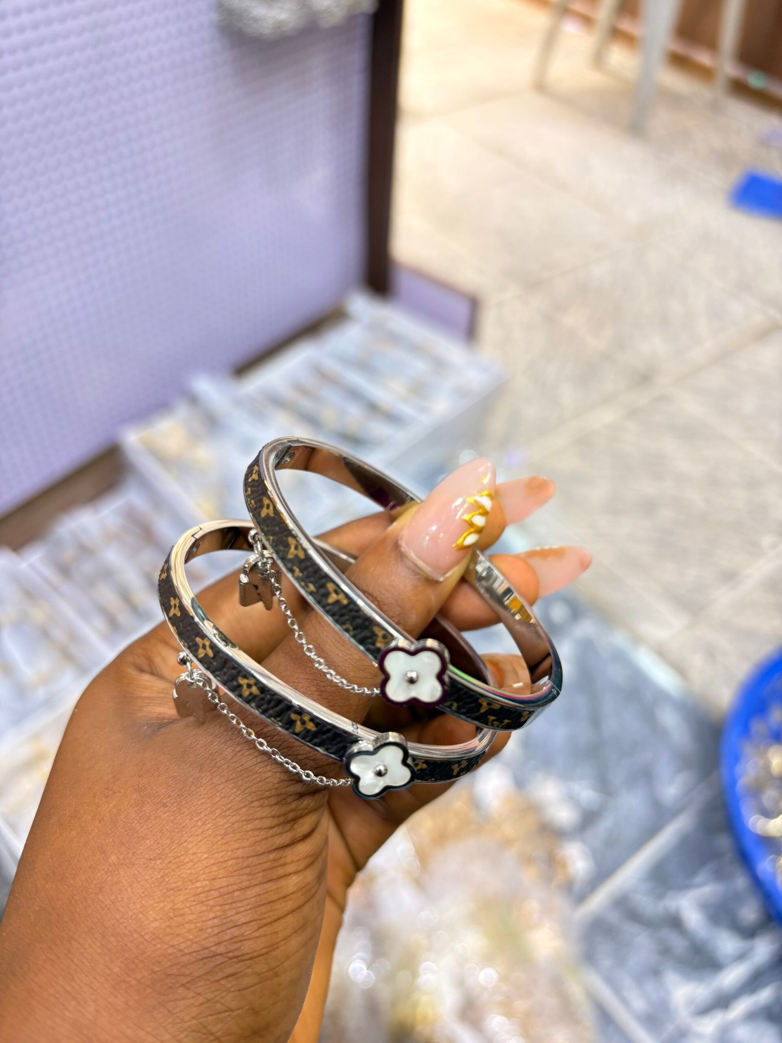 img_0604 LV S BRACELET - Image 1
