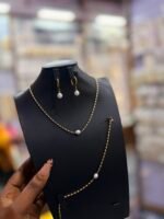 STELLA NECKLACE
